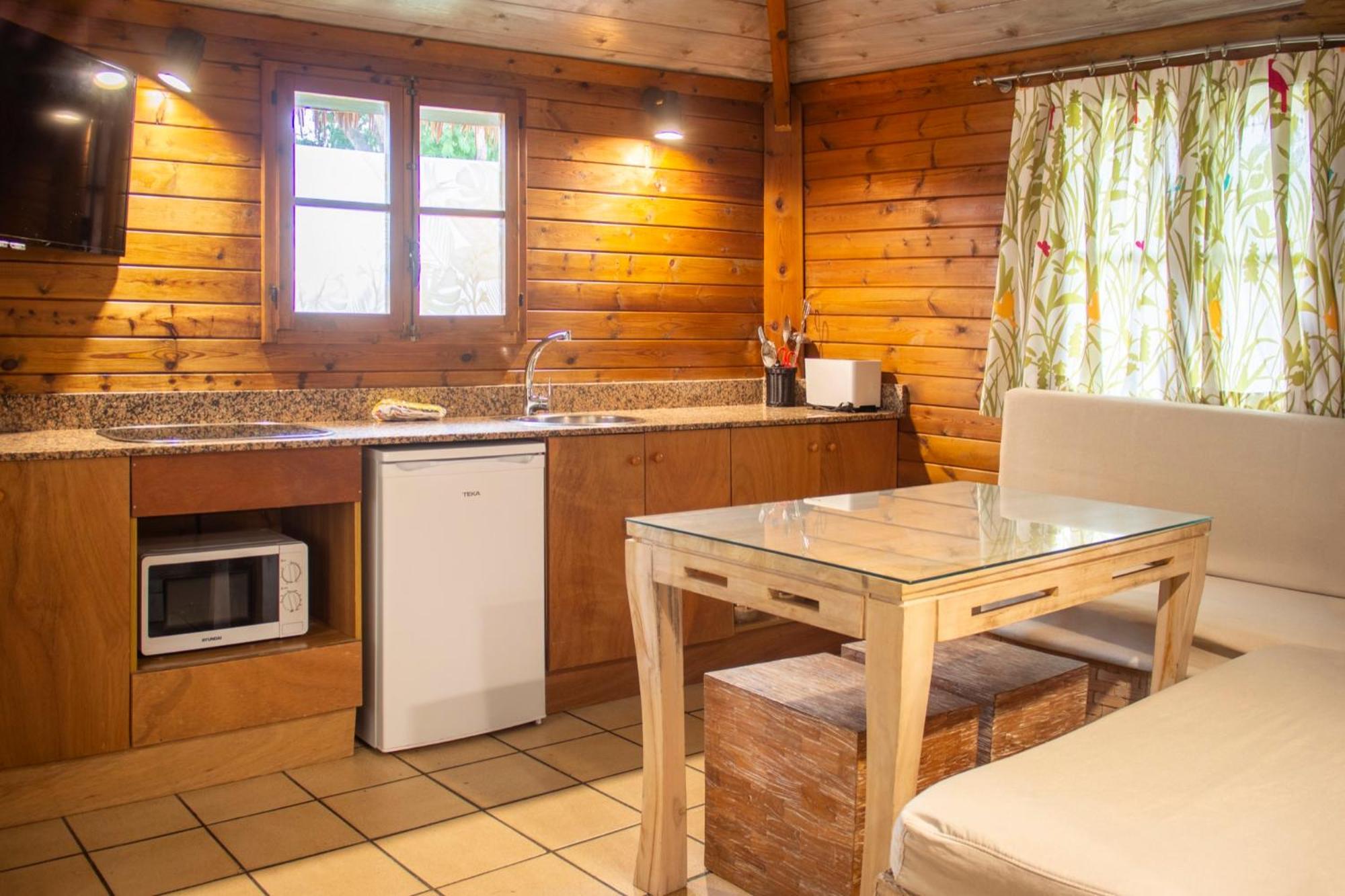 Sanguli Camping & Resort Салоу Экстерьер фото